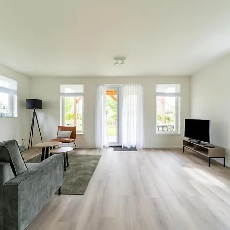 In South Holland By Stompaarde Plas *