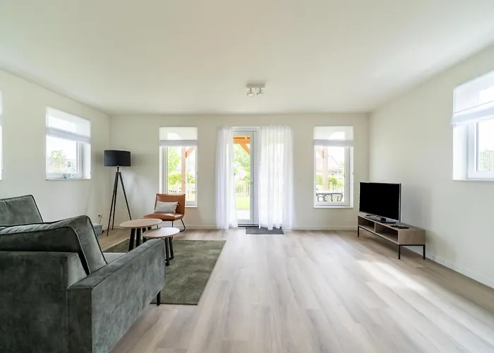 In South Holland By Stompaarde Plas *